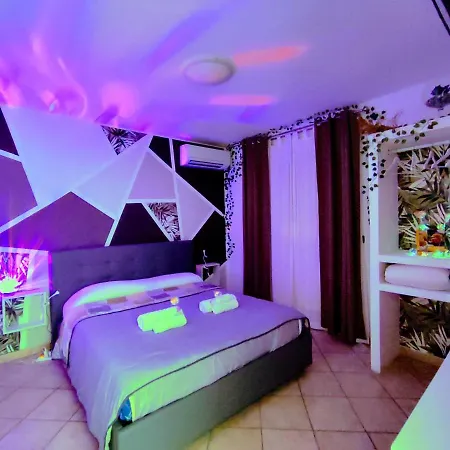 招待所 Isolotto 3*