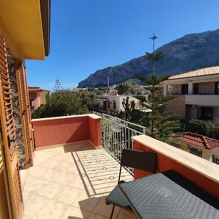 Isolotto 3* 伊索拉戴里费米尼