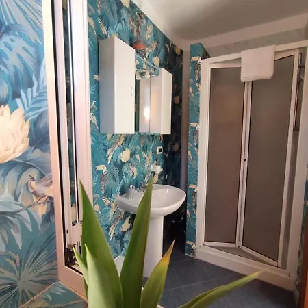 Isolotto 伊索拉戴里费米尼