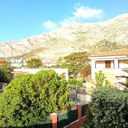 招待所 Isolotto 3*